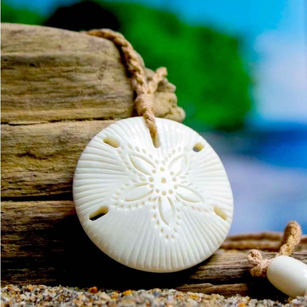 Bali Necklace Sand Dollar